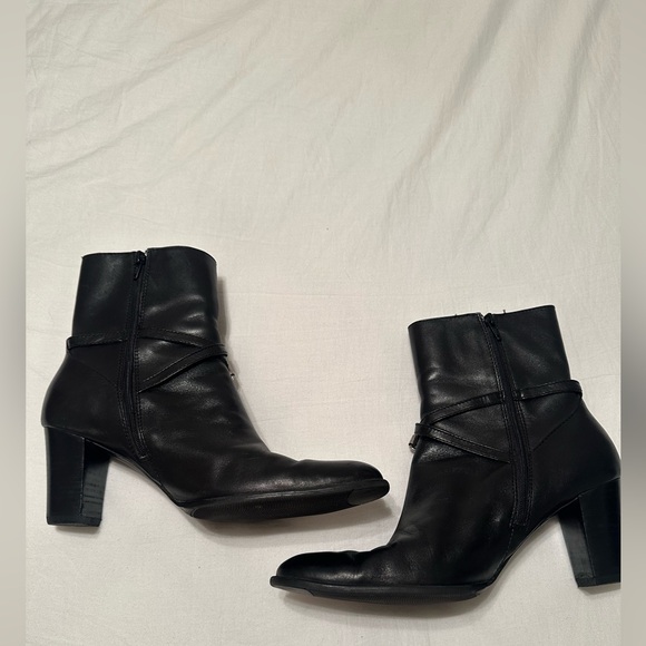 Etienne Aigner Black Leather Heeled Boots Kailey - Picture 1 of 9
